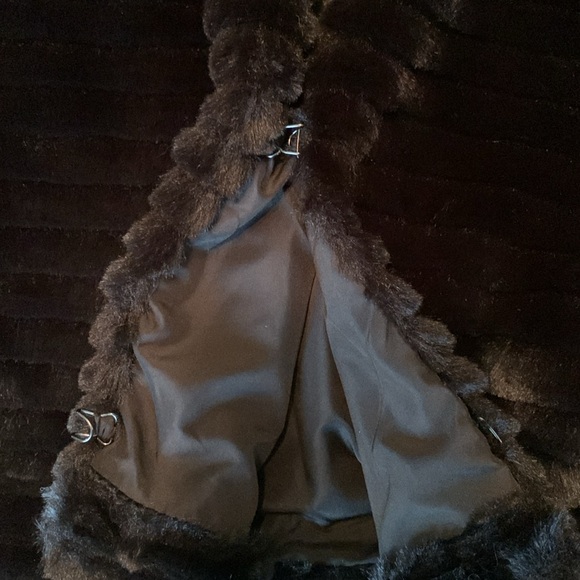 NWT black Betsey Johnson cropped faux fur jacket - Picture 5 of 7